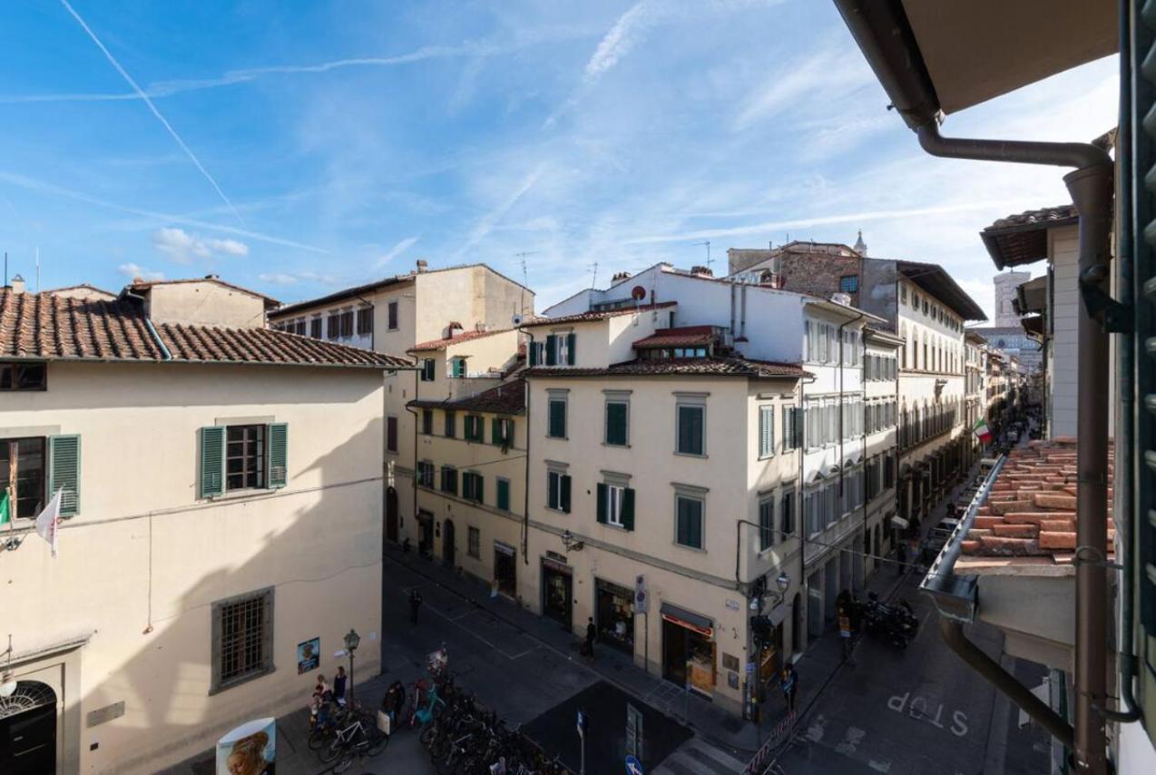 Via Ricasoli Apartment, Next To Accademia Apartment Florence